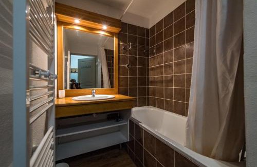 Albiez-le-Vieux Apartment | Apartment for 6 to 8 people in Albiez-Montrond 5-min walk from the slopes