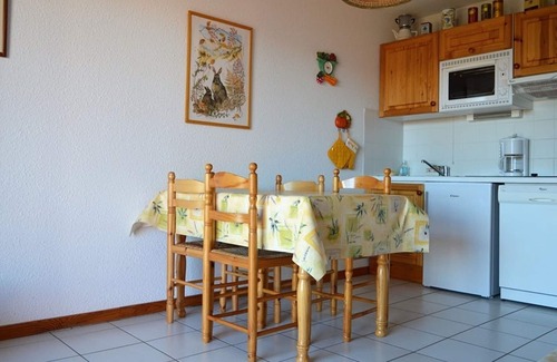 Pyrenees 2000 Apartment | Apartment for 6 with parking and pets allowed