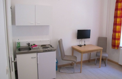 Loebtau Apartment | Apartment for a small price for 2 persons
