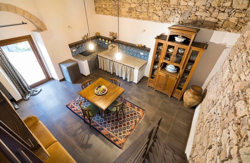 Buseto Palizzolo Apartment | Apartment for 4 people with shared pool