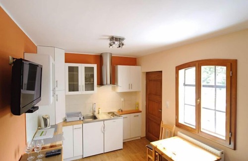 Bytow Apartment | Apartment for two only 20 m from Boruja Lake in Rekowo