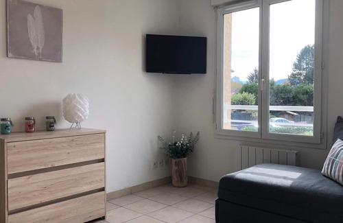 Allonzier-la-Caille Apartment | Apartment-Comfort-Private Bathroom