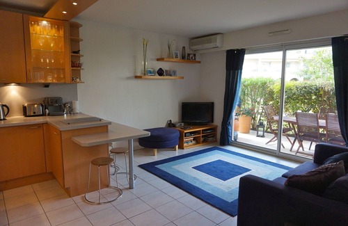 Mandelieu-La-Napoule Apartment | Apartment in peaceful location. Ideal for couples & young families.