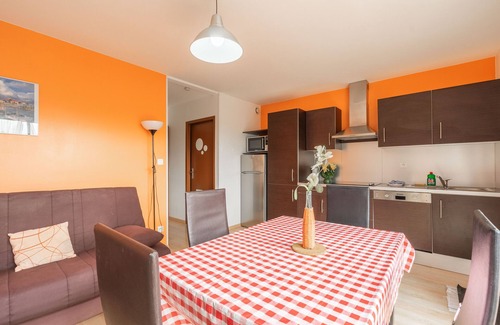 Saint-Simon-de-Bordes Apartment | Apartment 'Le Clos Du Champ De L'Amour - Marennes' with Private Pool and Air Conditioning
