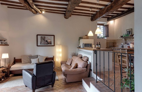 Pelago Apartment | Apartment 'Frantoio' with Private Terrace, Private Garden and Wi-Fi