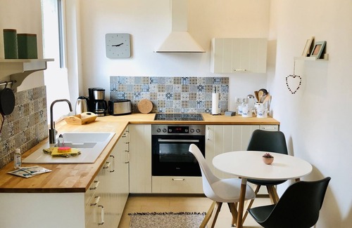 Brusewitz Apartment | Apartment 'Fräulein Tulpenboom' modern, ecological, quiet and close to the city with wallbox