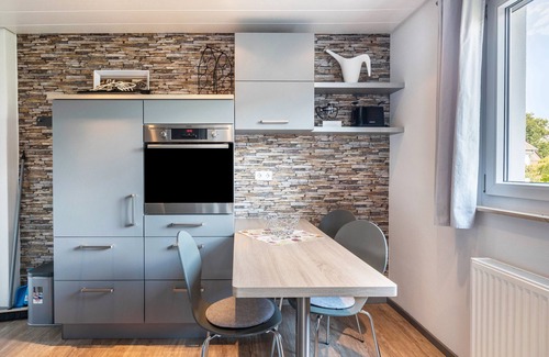 Moos Apartment | Apartment 'Fürst' with Shared Garden, Balcony and Wi-Fi