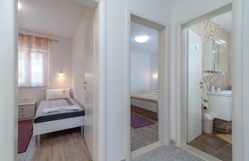 Municipality of Trogir Apartment | Apartment GAGULA with jacuzzi