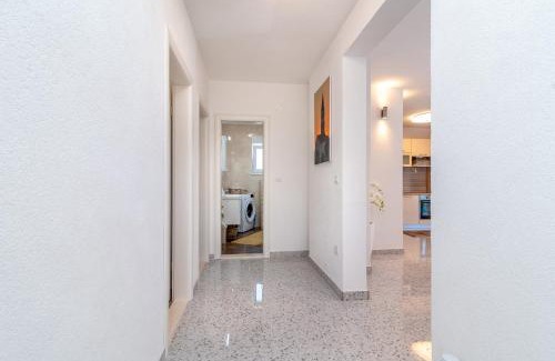 Municipality of Trogir Apartment | Apartment GAGULA with jacuzzi