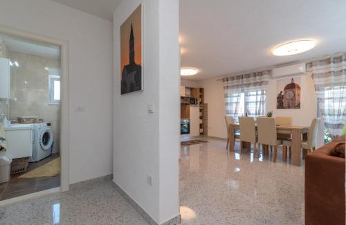 Municipality of Trogir Apartment | Apartment GAGULA with jacuzzi