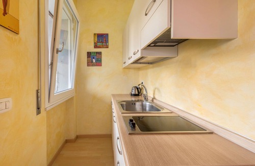 Corno Apartment | Apartment Garda Lake and swimming pool near the historic center and beach