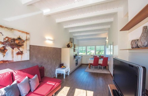 Bressanone Apartment | Apartment 'Gartenhof 2 Amadeus' with Mountain View, Shared Terrace and Wi-Fi