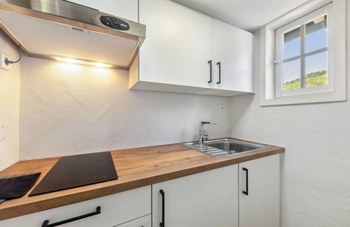 Gellinghausen Apartment | Apartment 'Gellinghausen' with Shared Terrace, Private Garden and Wi-Fi