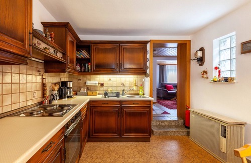 Wehrheim Apartment | Apartment 'Gemütliches Haus Im Alten Ortskern' with Terrace and Wi-Fi