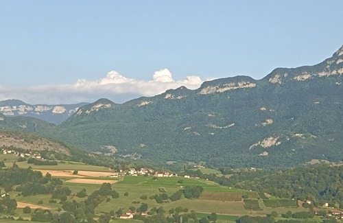 Parves et Nattages Apartment | Apartment 'Gite Encheminant' with Mountain View, Private Terrace and Wi-Fi