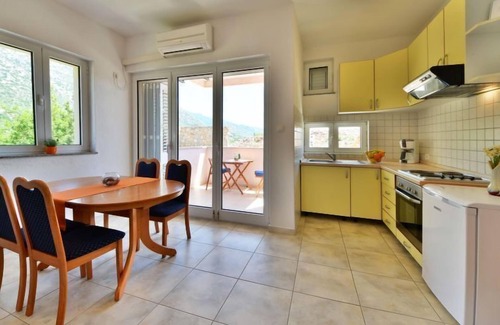 Cesarica Apartment | Apartment Golub by Interhome