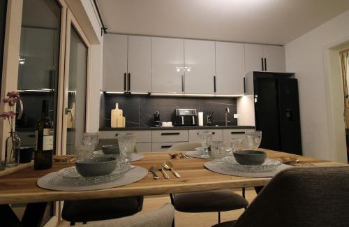 Zeuthen Apartment | Apartment Grey am See mit Zugang