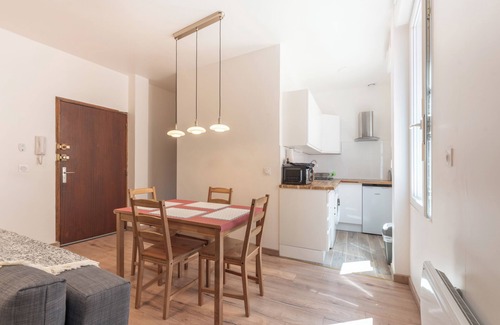 Lourdes Apartment | Apartment 'Grottes De Lourdes - 4 Pers' with Wi-Fi