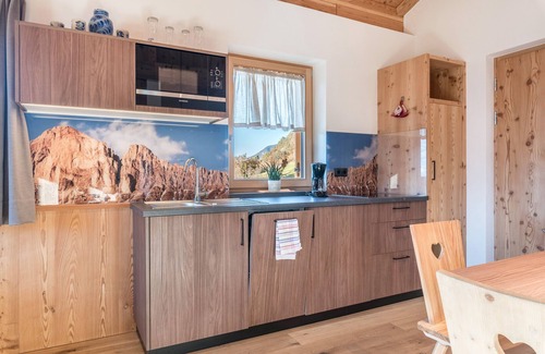 Fie allo Sciliar Apartment | Apartment "Guntschöllerhof Rotwand" with Mountain View, Wi-Fi, Balcony & Garden