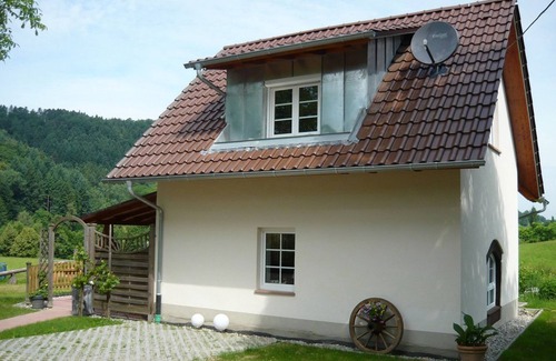 Fohrental Apartment | Apartment 'Haus' with Private Terrace, Shared Garden and Wi-Fi