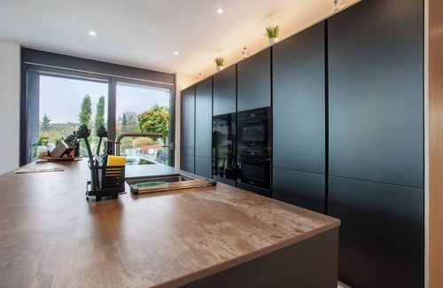 Karsau Apartment | Apartment 'Helle Lichtdurchflutete Wohnung' with Mountain View, Private Terrace and Wi-Fi