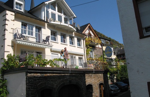 Valwig Apartment | Apartment Herrenberg, gr. Sun terrace in Valwig, 3km from Cochem