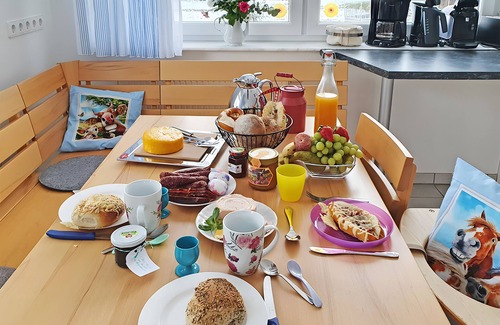 Pfalzgrafenweiler Apartment | Apartment 'Himmelsblick' with Shared Terrace, Shared Garden and Wi-Fi
