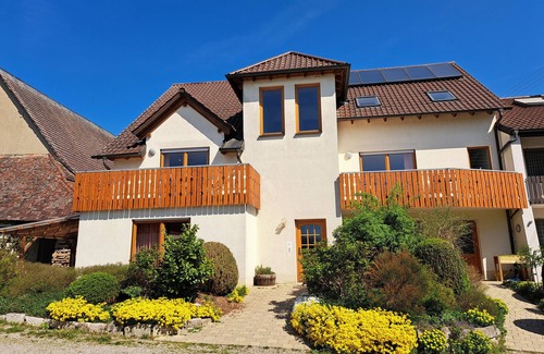 Borslingen Apartment | Apartment 'Himmelreich' with Private Terrace, Shared Garden and Wi-Fi