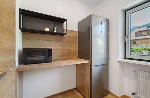 Villabassa Apartment | Apartment "Hofer Sandra" with Mountain View, Wi-Fi, Terrace and Garden