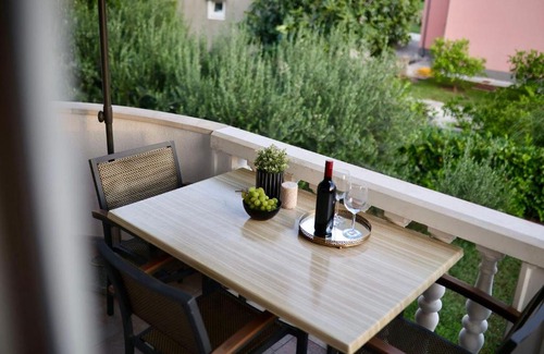 Mejasi Apartment | Apartment Holiday Home TiA