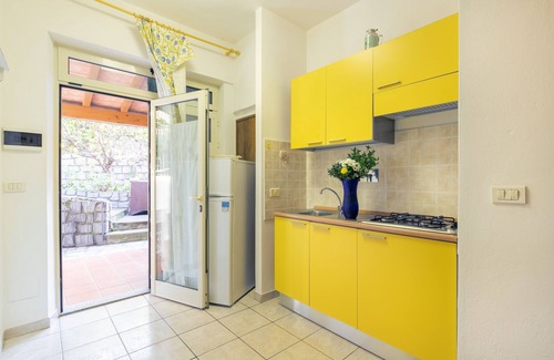 Fetovaia Apartment | Apartment Home "Simona Giardino" with Terrace and Wi-Fi