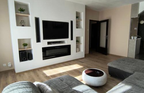 Osijek Apartment | Apartment I&M - self check in - free parking -