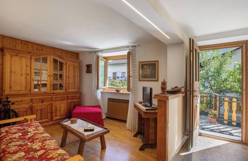 Aymavilles Apartment | Apartment 'Il Borgo' with Mountain View, Private Terrace and Wi-Fi