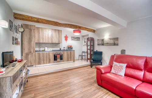 Terni Apartment | Apartment 'Il Rifugio Del Cuore' with Wi-Fi