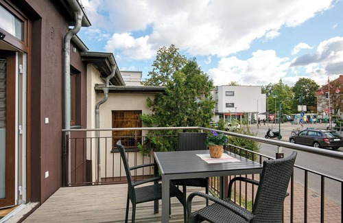 Panketal Apartment | Apartment In A Hotel "Hotel Zur Panke Wohnung 5" with Shared Terrace and Wi-Fi