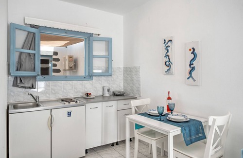 Grikos House | Apartment In A Hotel 'Pico Bello Patmos 10' with Mountain View, Wi-Fi and Air Conditioning