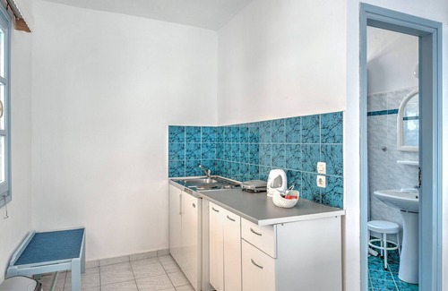 Grikos House | Apartment In A Hotel 'Pico Bello Patmos 14' with Mountain View, Wi-Fi and Air Conditioning