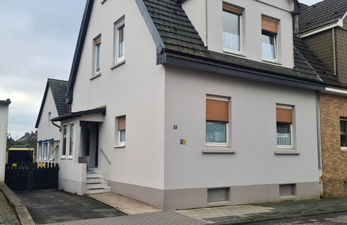 Velbert Apartment | Apartment In A Hotel 'Velbert Am Berg' with Wi-Fi