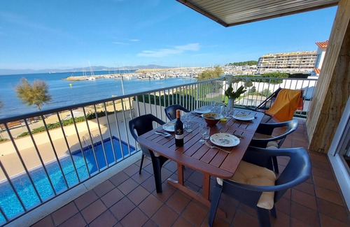 Pedrinya Apartment | Apartment in an exceptional location with sea view!