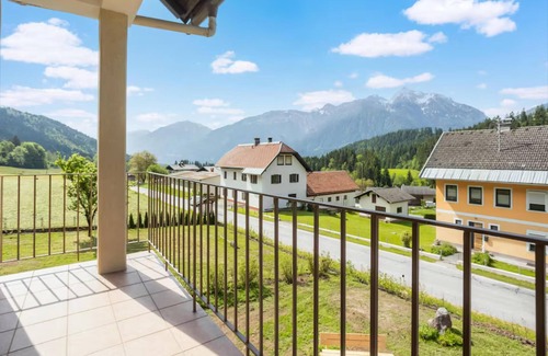Kotschach-Mauthen Apartment | Apartment in detached house near ski resort
