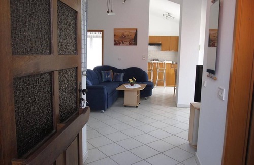 Banjole Apartment | Apartment in Banjole, family-friendly, sea view,air conditioning, WiFi, BBQ, up to 5 people