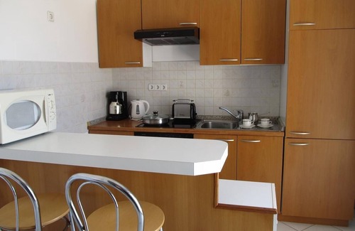 Banjole Apartment | Apartment in Banjole, family-friendly, sea view,air conditioning, WiFi, BBQ, up to 5 people