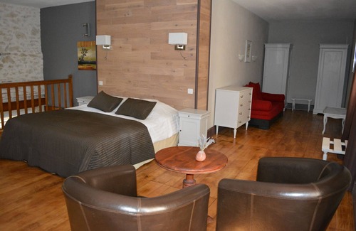 Roquecor Other | Apartment in Chateau Hotel