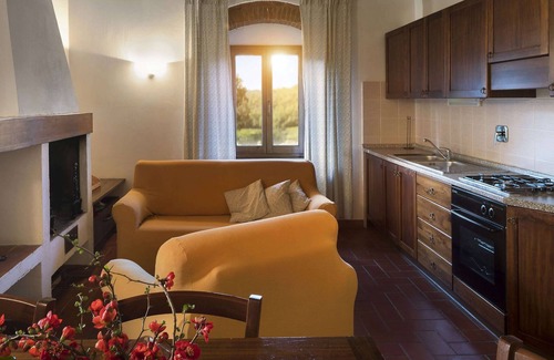 Greve in Chianti House | Apartment in Chianti With Pool & Castle Nearby