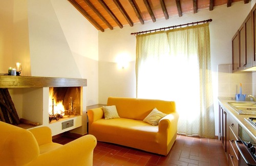 Greve in Chianti House | Apartment in Chianti With Pool & Castle Nearby