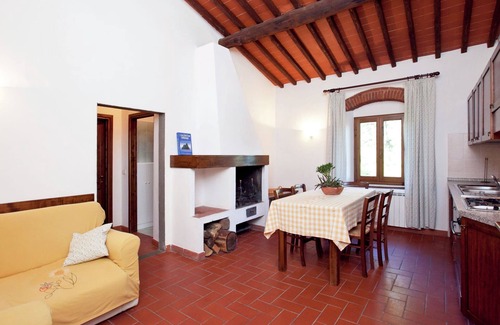 Greve in Chianti House | Apartment in Chianti With Pool & Castle Nearby