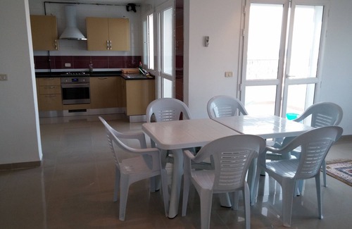 Chott Mariem Apartment | Apartment in Chott Meriem ideal for family holidays in the sea