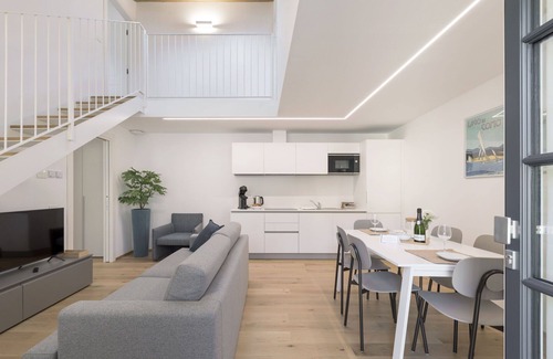 Como City Centre Apartment | Apartment in Como with 2 bedrooms sleeps 4