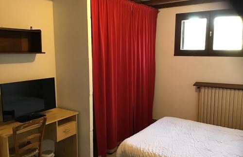 Aspres-sur-Buech Apartment | Apartment in cozy house with terrace