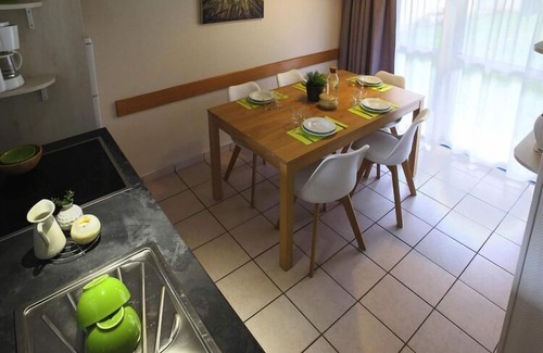 Forges-les-Eaux Apartment | Apartment in Forges les Eaux with Garden